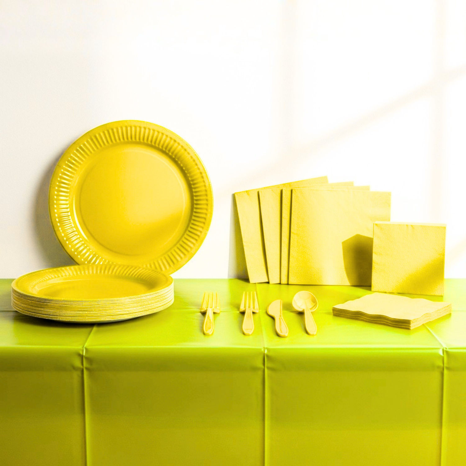 Yellow Party Kit for 16 people - Standard